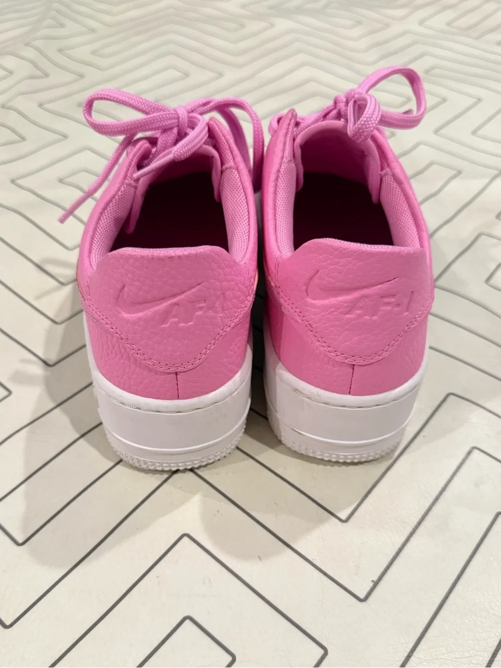 Nike Air Force 1 Sage Low 'Psychic Pink Sneakers